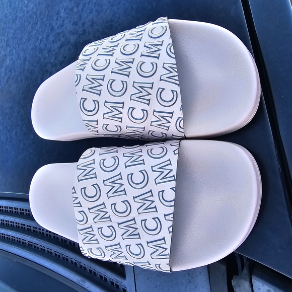 MCM Monogram Slides in Pink and Black - Picture 1 of 6
